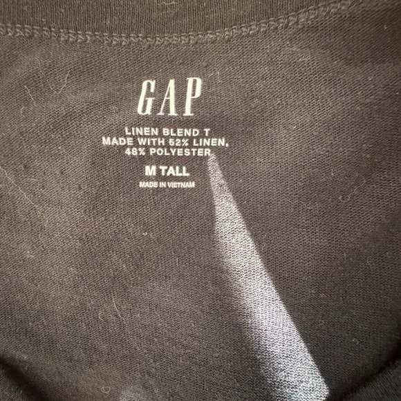 GAP Women's Classic Black V-Neck Tee- Linen Blend, MT - Picture 4 of 4